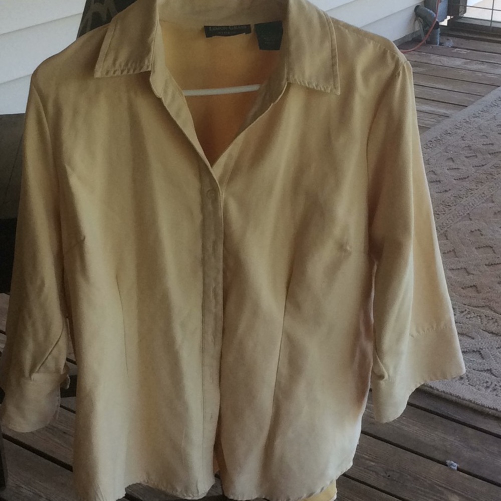 Women’s button up shirt